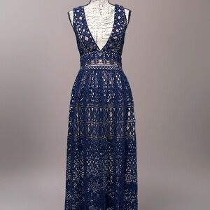 IVIVI NastyGal "In Lace of Emergency" Crochet Maxi Dress NWT Sz M